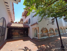 CONJUNTO EDIFICIO COLONIAL